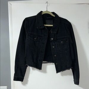 Women’s cropped jean jacket
